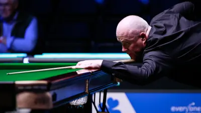 19:00 John Higgins – Liu Wenwei snooker FHD 2/24 [Discovery+ UK]